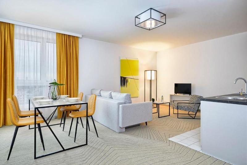 جناح, Arche Hotel Krakowska