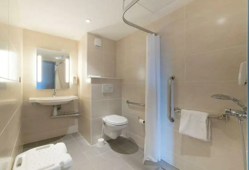 身障者適用スタンダードルーム, B&b Hotel Marseille La Valentine St Menet