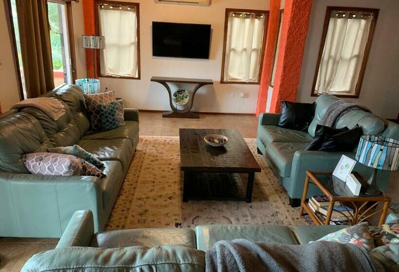 Люкс 2 Спальни, Bella Vista Resort Belize