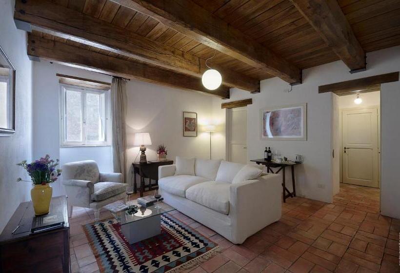 סוויטה, Castello Di Postignano Relais