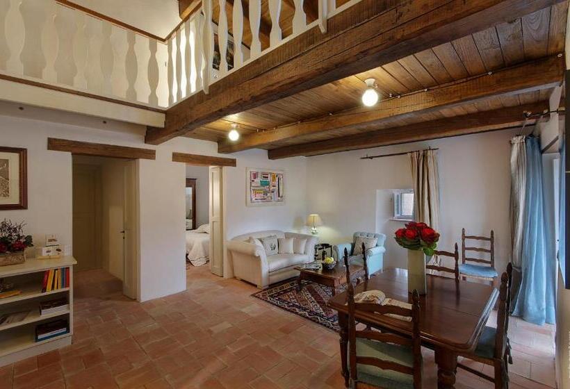 סוויטה עם טרסה, Castello Di Postignano Relais