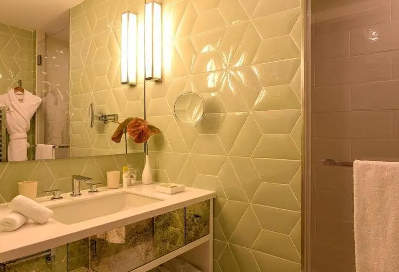 Standard Haveudsigt, Chais Monnet & Spa