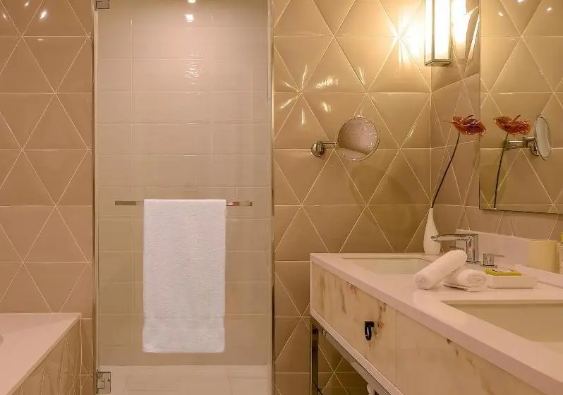 Junior Suite, Chais Monnet & Spa