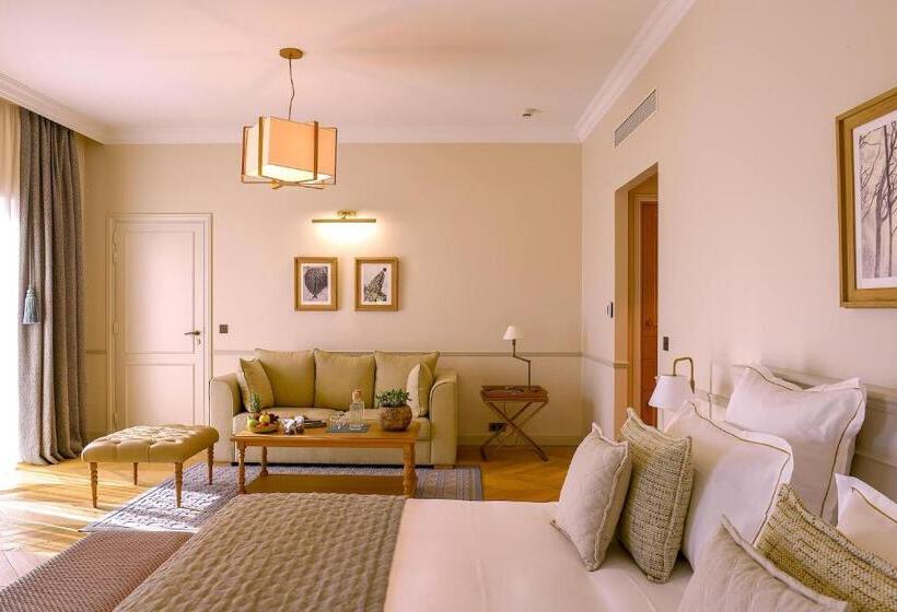 Полулюкс, Chais Monnet & Spa