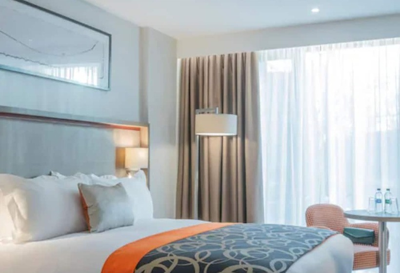 חדר דלוקס יחיד, Clayton Hotel Charlemont