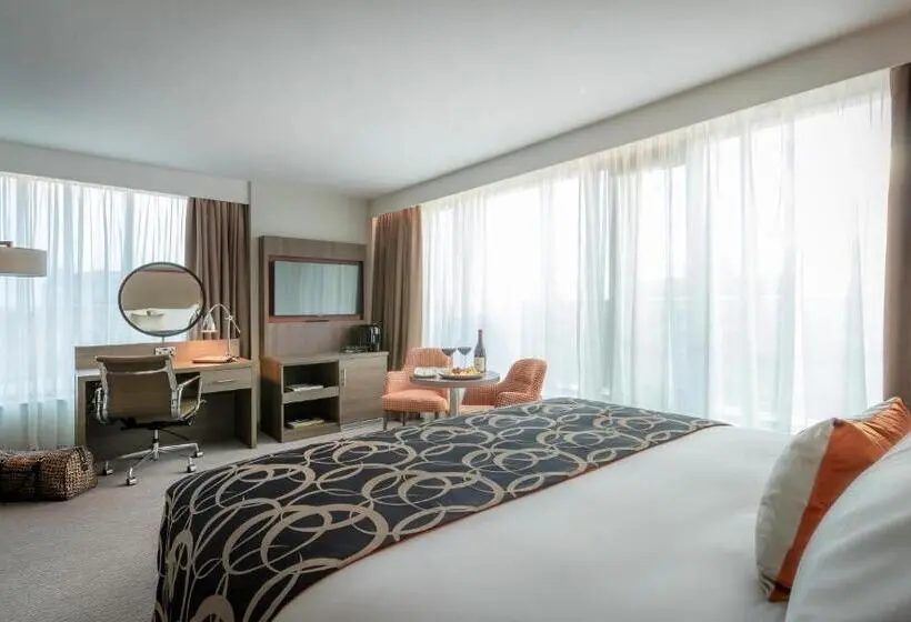 Executive Room King Size Bed