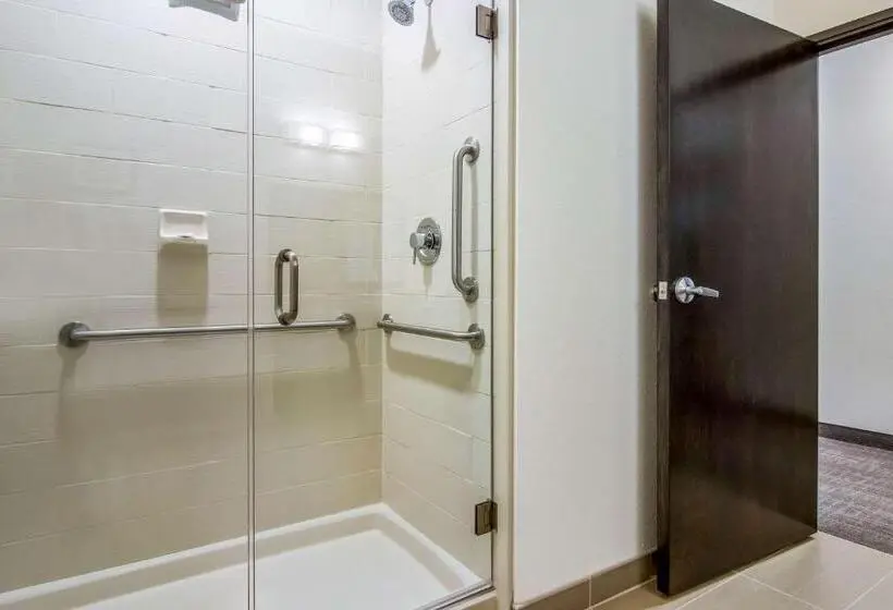Sviitti King-vuode, Comfort Suites