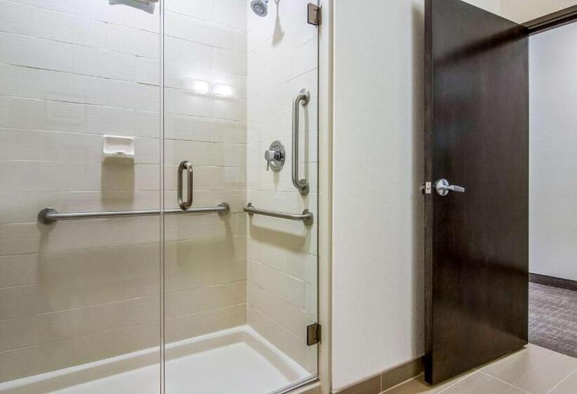 جناح, Comfort Suites