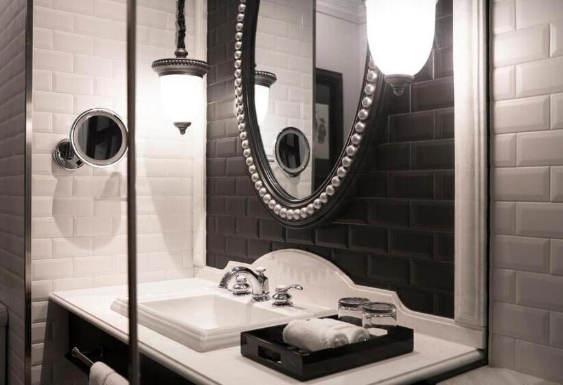 اتاق سوپریور با تخت بزرگ, De La Coupole Mgallery