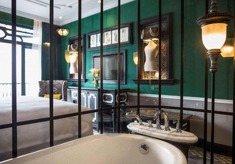 اتاق لوکس با تخت بزرگ, De La Coupole Mgallery