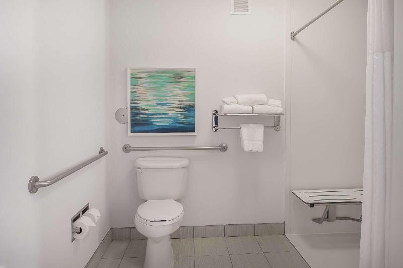 سوئیت اجرایی با تخت کینگ, De La Coupole Mgallery