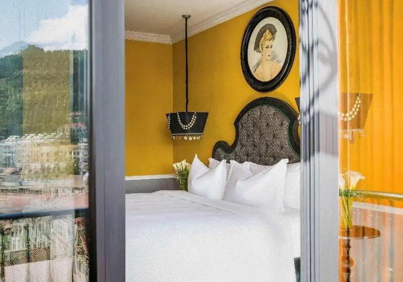 Classic Room King Bed