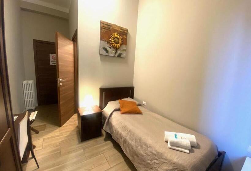 标准单人间, Golden Milano