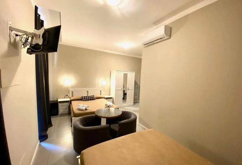 四人标准间, Golden Milano