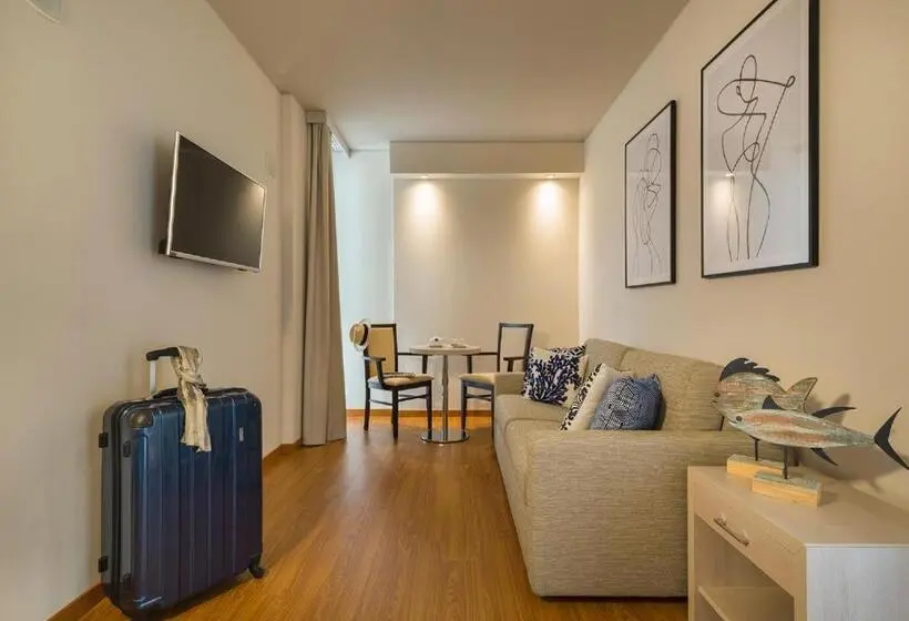 オーシャンビュースイート, Grand Hotel Pietra Ligure