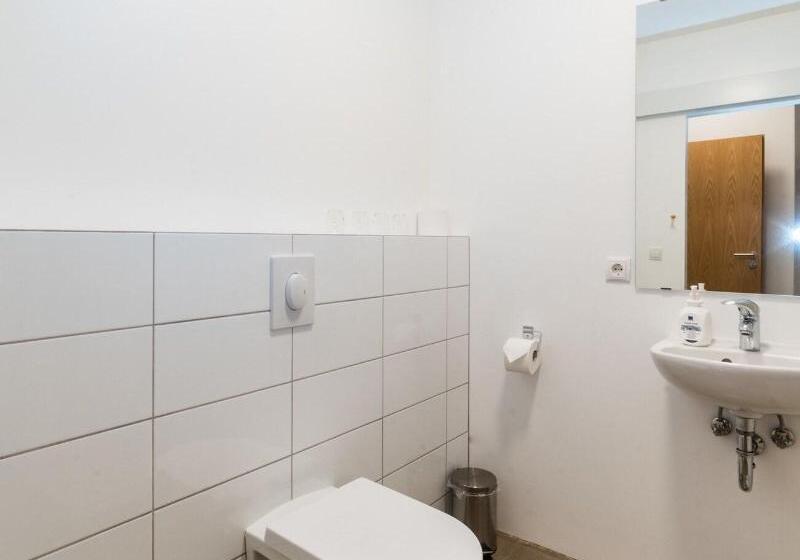 מיטת קינג בסוויטה, Holiday Inn & Suites   Aguascalientes, An Ihg