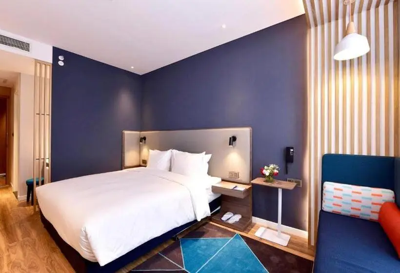 キングサイズベッドのスーペリアルーム, Holiday Inn Express Luanchuan, An Ihg