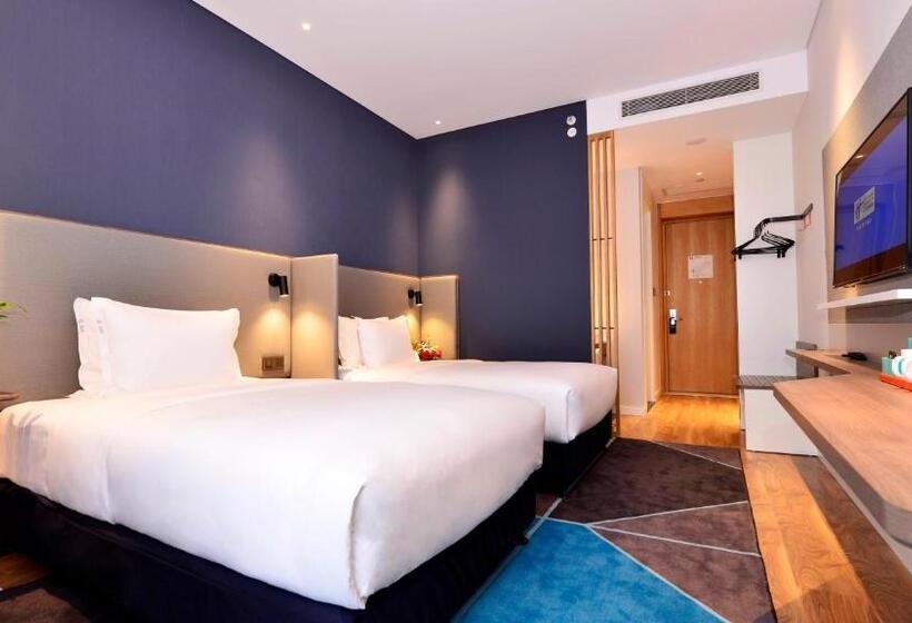 标准间, Holiday Inn Express Luanchuan, An Ihg