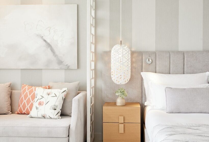 Полулюкс Deluxe с видом на бассейн, Ikos Aria