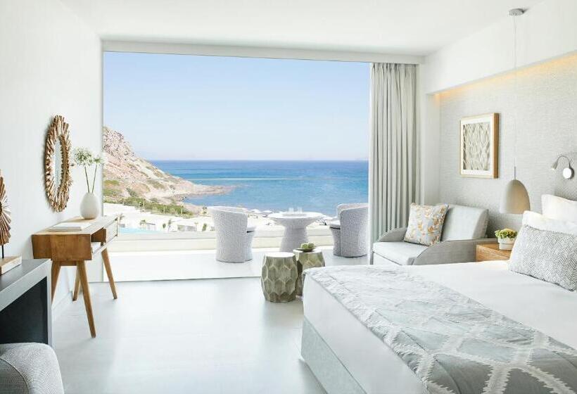 Трехместный Номер Superior, Ikos Aria