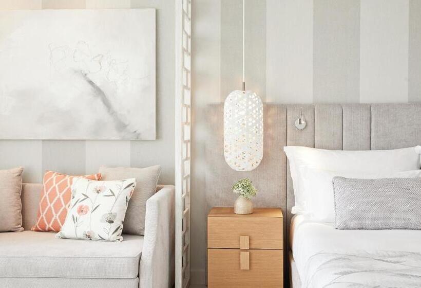 Полулюкс Deluxe с видом на бассейн, Ikos Aria