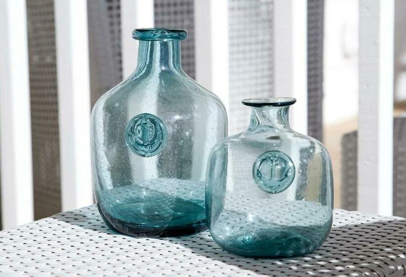 キングサイズベッドのデラックスルーム, Isla Bella Beach Resort & Spa