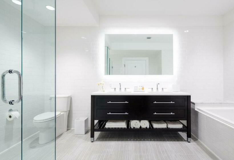 キングサイズベッドのデラックスルーム, Isla Bella Beach Resort & Spa