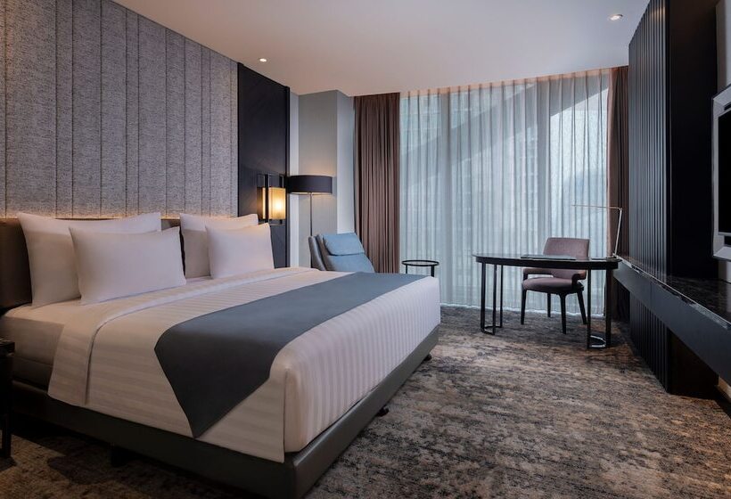 클럽 룸, Jhl Solitaire Gading Serpong