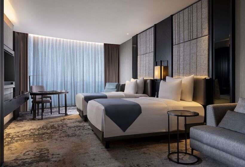 클럽 룸, Jhl Solitaire Gading Serpong