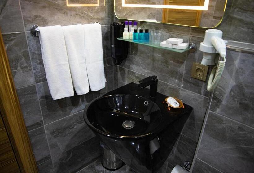 Номер Стандарт Трехместный, La Wisteria Boutique Hotel Istanbul