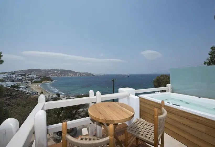 Deluxe Suite Sea View, Legacy Suites