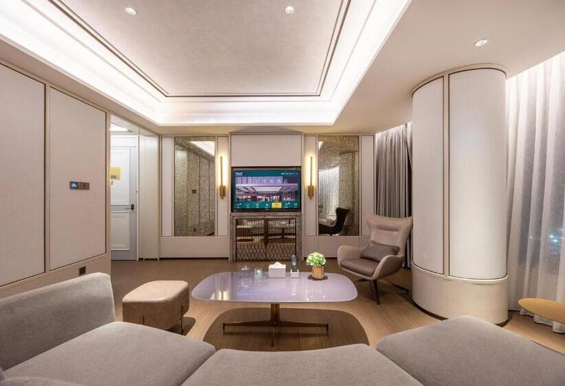 Люкс Deluxe Кровать Кинг, Maxx By Steigenberger Guangzhou Zhujiang New Town Free Shuttle Bus To Canton Fair Complex During C