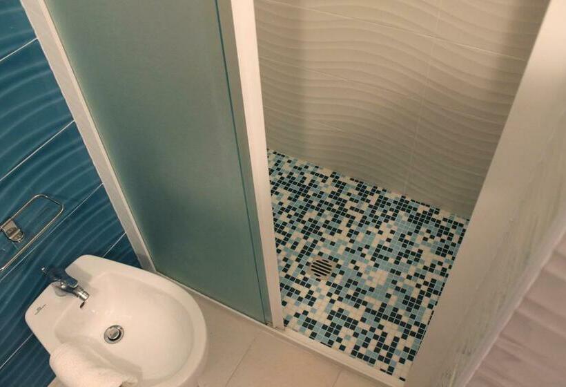 غرفة قياسية مزوَّدة بشُرفة, Depandance Hotel Rosa