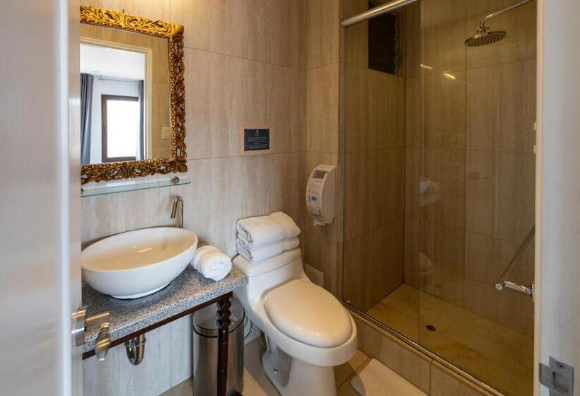 חדר סופריור, Tariq Boutique