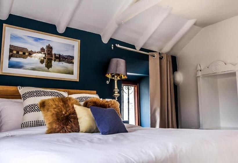 Quarto Estandar, Tariq Boutique