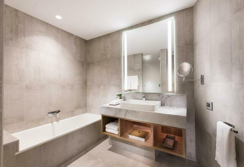 חדר סטנדרט עם מיטת קינג, The Westin Brisbane