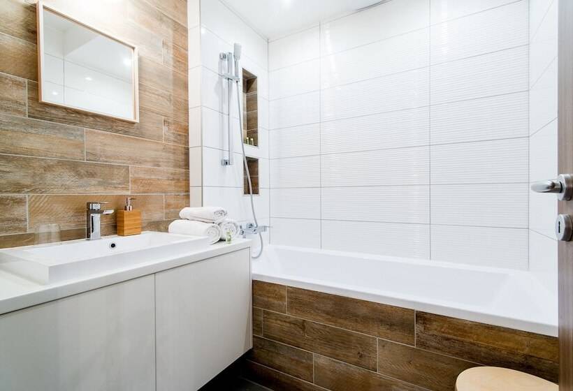 דירת חדר, Vagabond Corvin