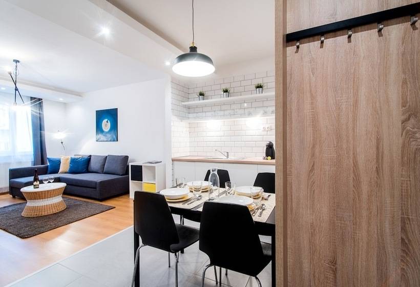 דירת שני חדרים, Vagabond Corvin