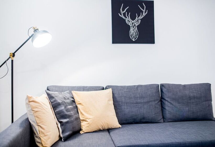 דירת חדר, Vagabond Corvin