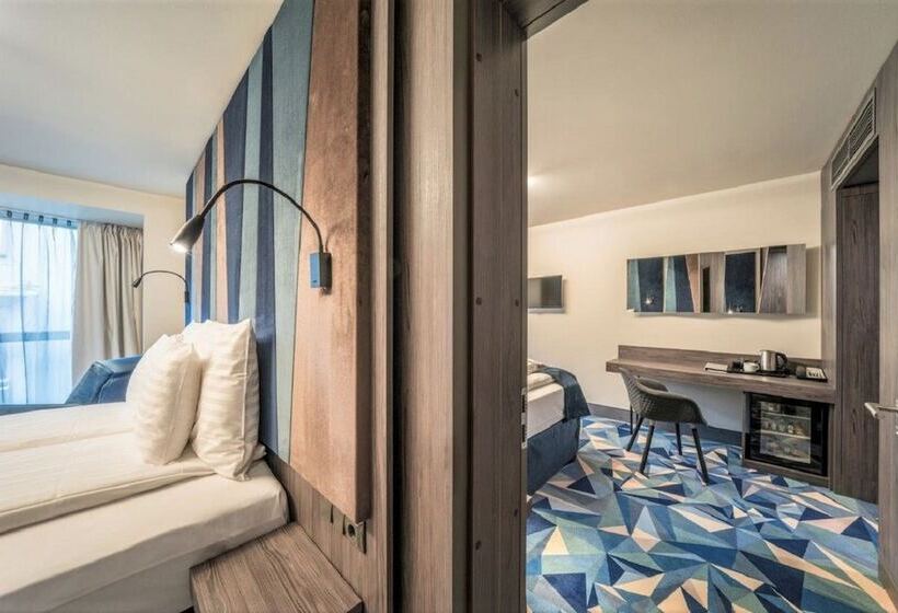 اتاق خانوادگی, Wellton Riverside Spa