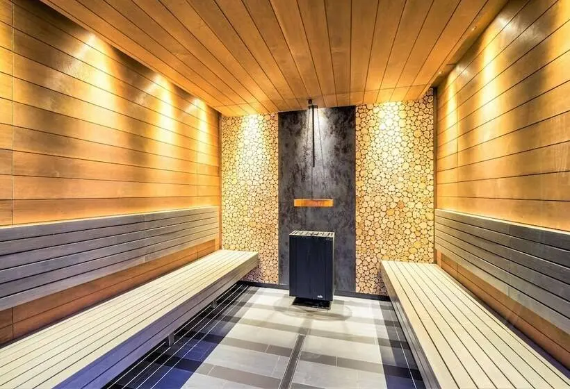 اتاق خانوادگی, Wellton Riverside Spa