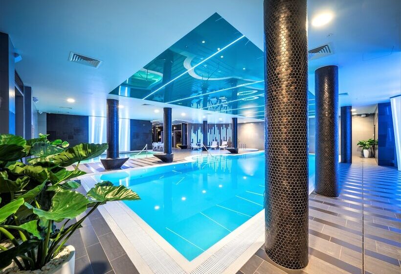 اتاق خانوادگی, Wellton Riverside Spa