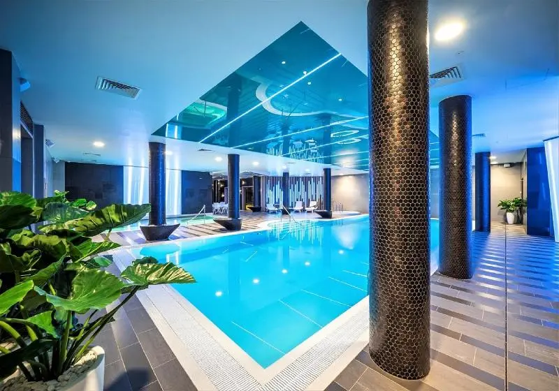 اتاق خانوادگی, Wellton Riverside Spa