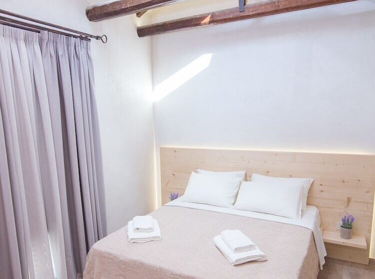Номер Стандарт, Panellinion Luxury Rooms