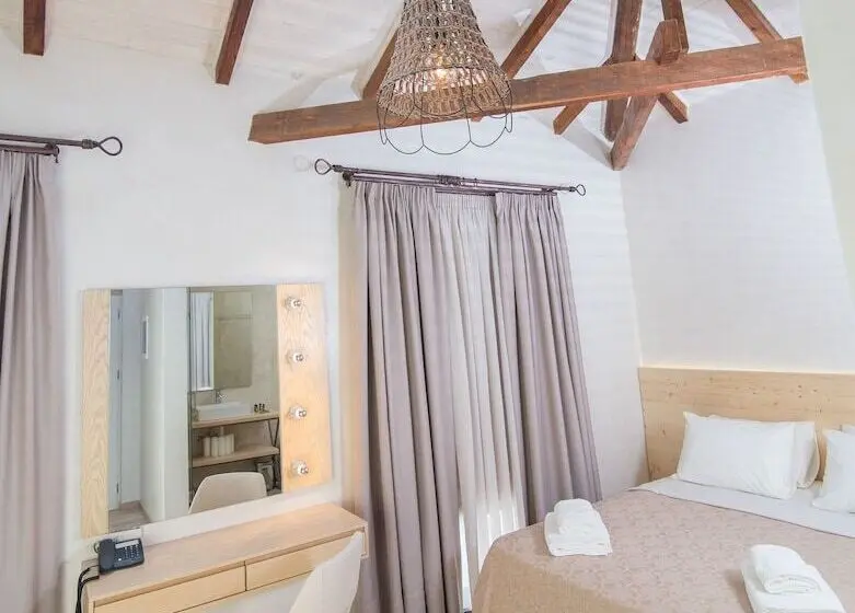 اتاق استاندارد, Panellinion Luxury Rooms