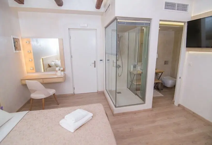 اتاق استاندارد, Panellinion Luxury Rooms