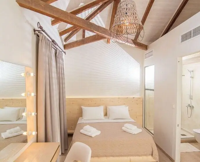 اتاق استاندارد, Panellinion Luxury Rooms