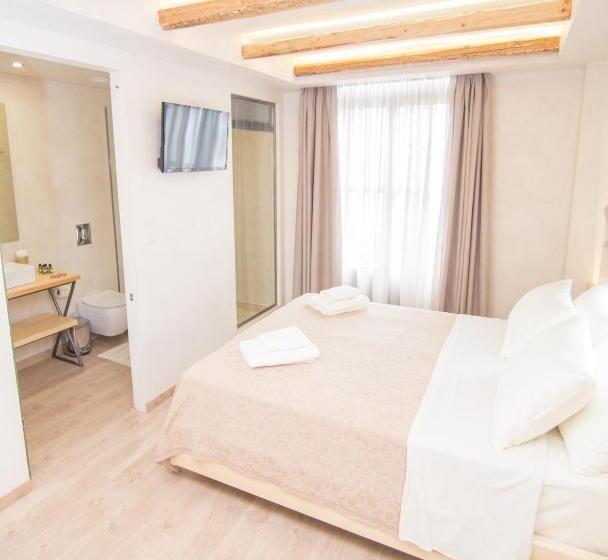 バルコニー付きデラックスルーム, Panellinion Luxury Rooms