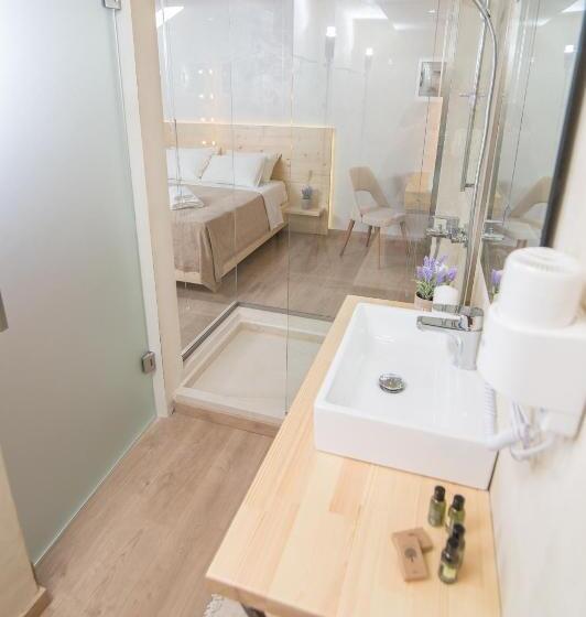 スーペリアールーム, Panellinion Luxury Rooms