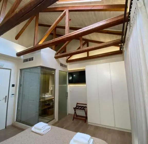 اتاق سوپریور, Panellinion Luxury Rooms
